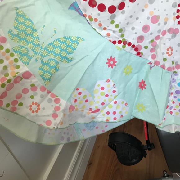 Unique strapless dress - Picture 2 of 5